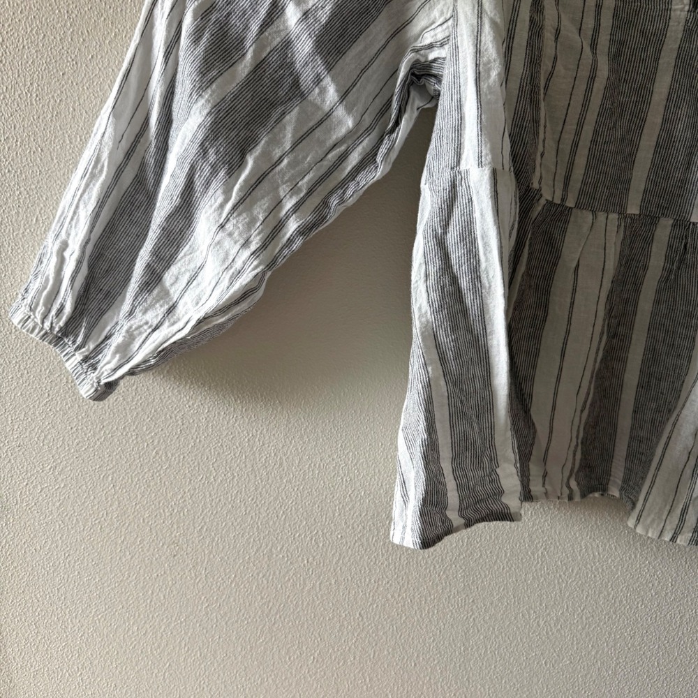 Banana Republic black and white striped linen peplum top, size s - Picture 3 of 8